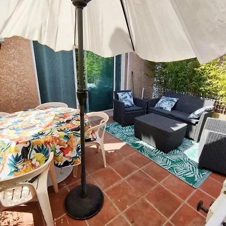 GIENS 500m des plages de sable -lesclesdenicole Appartement