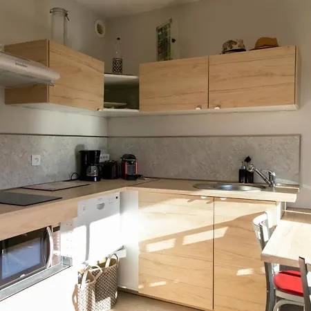 GIENS 500m des plages de sable -lesclesdenicole Appartement *